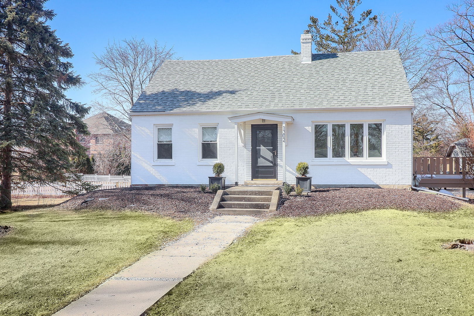1302 S Luther Avenue Property Photo