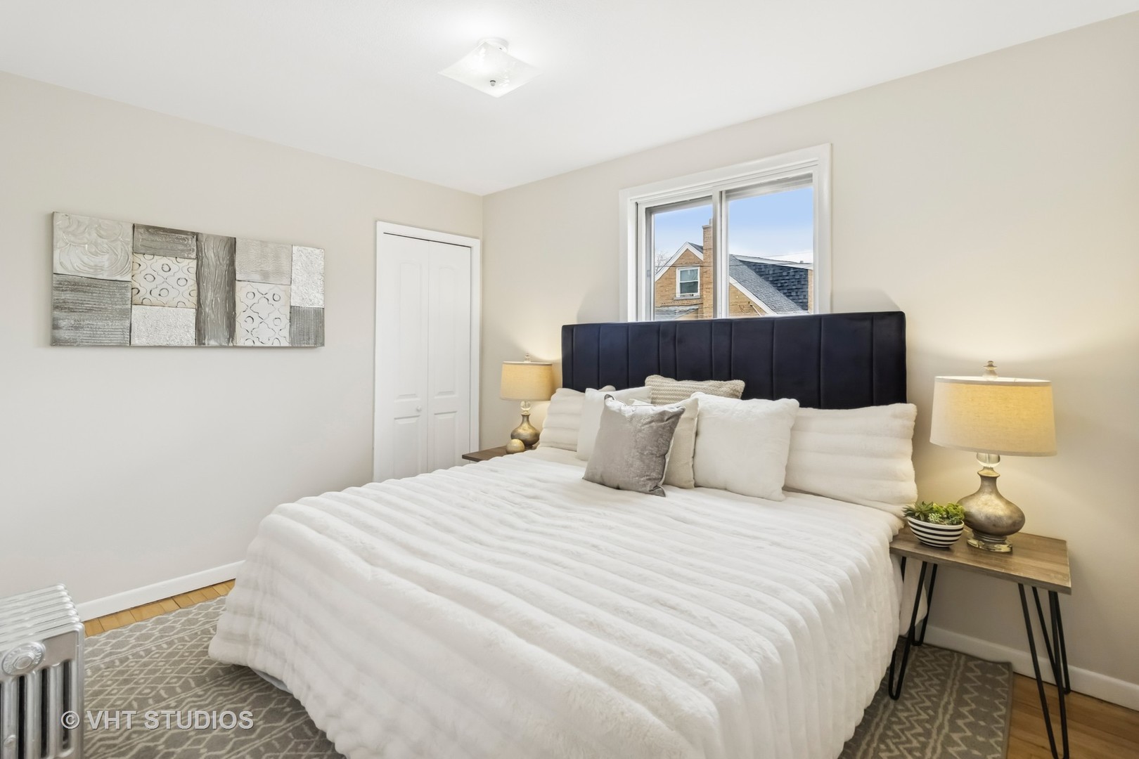 5310 W Waveland Avenue Property Photo 10