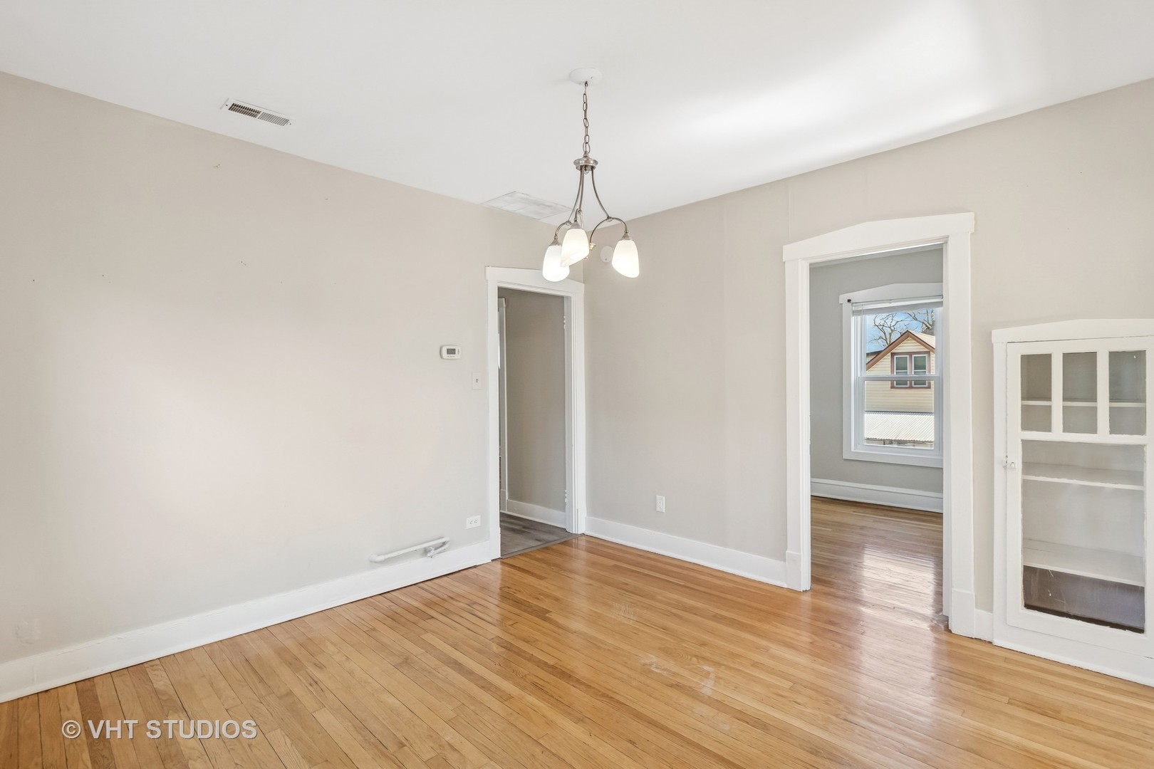 5310 W Waveland Avenue Property Photo 25