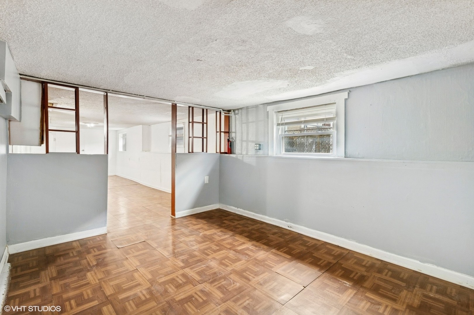 5310 W Waveland Avenue Property Photo 37