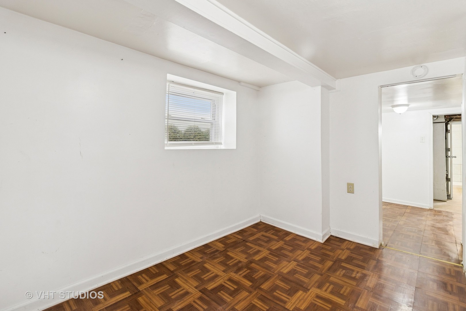 5310 W Waveland Avenue Property Photo 39