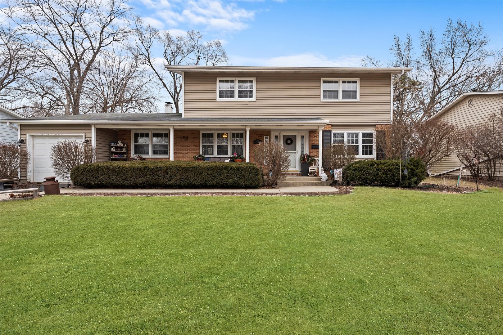 355 N Williams Dr Property Photo