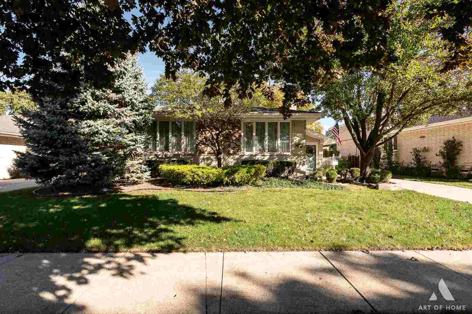 10333 Lockwood Avenue Property Photo