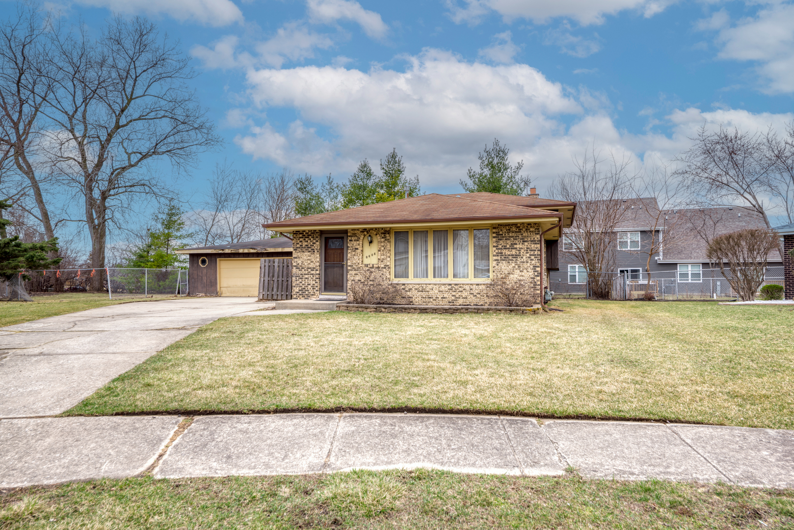 8606 Huntington Court Property Photo