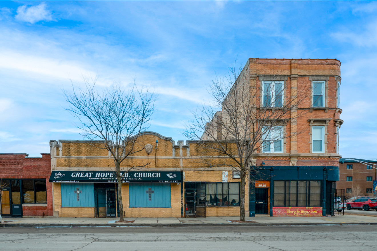 3819 W Chicago Avenue Property Photo 1