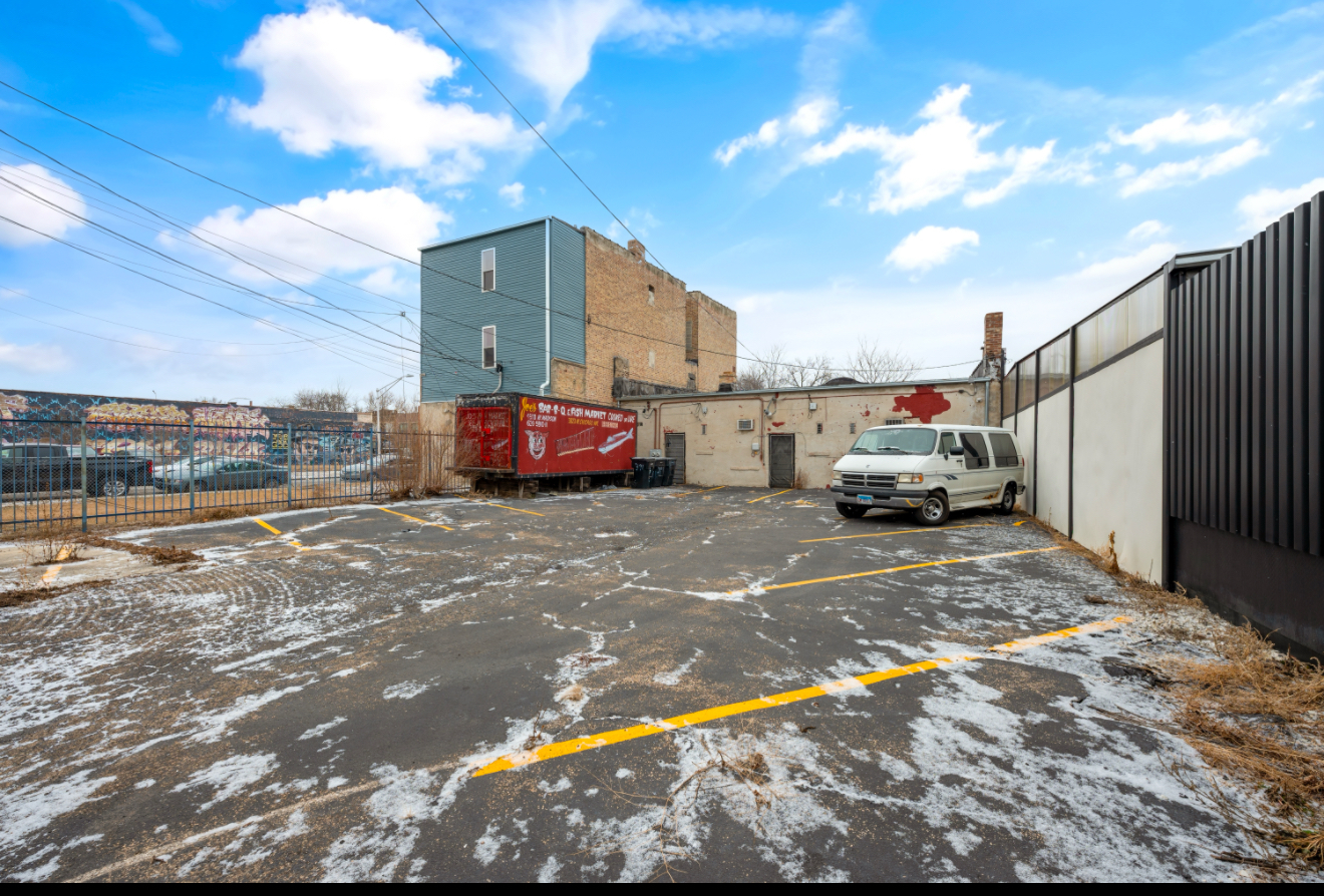 3819 W Chicago Avenue Property Photo 12