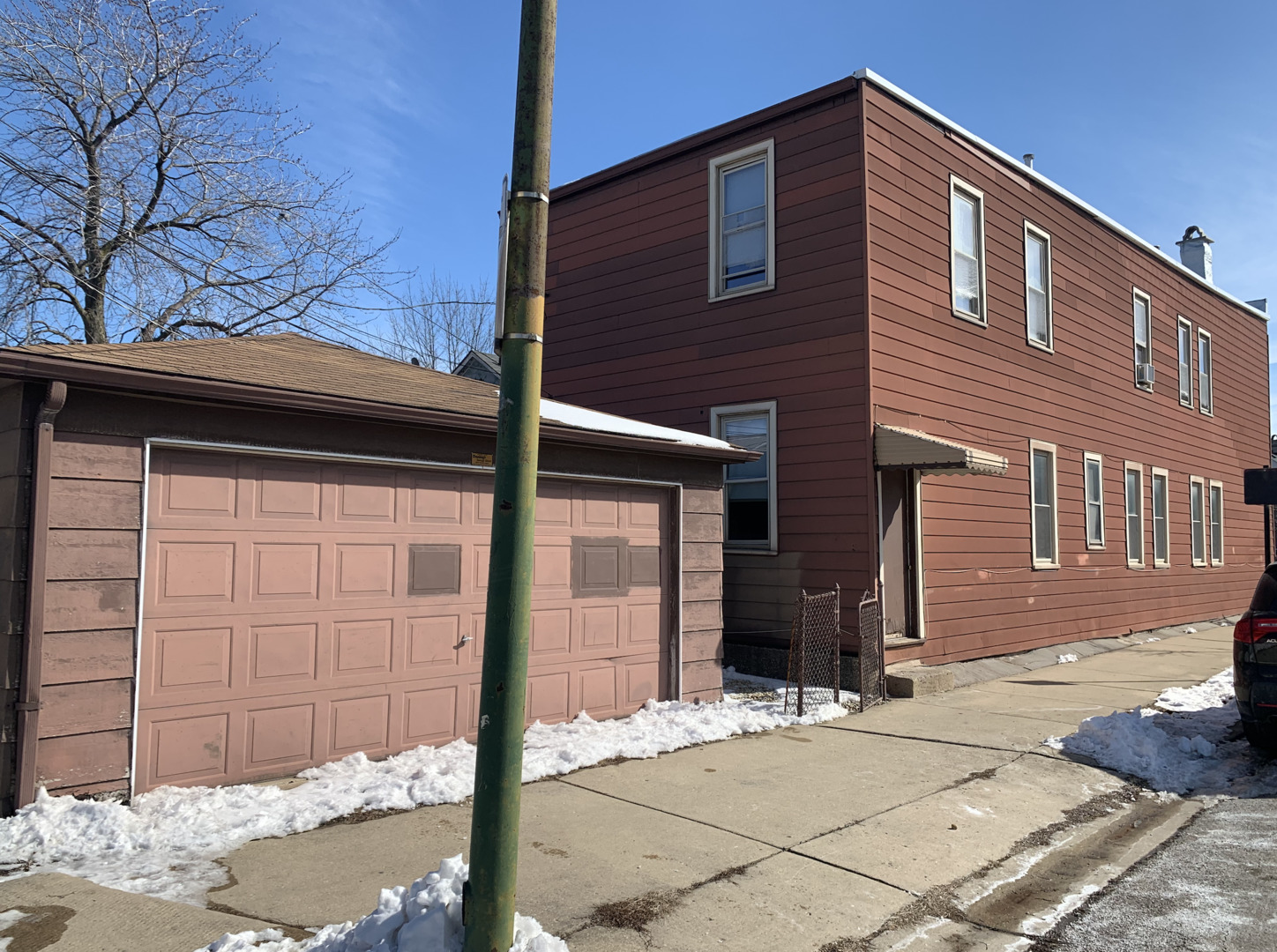2982 S Lyman Street Property Photo 2
