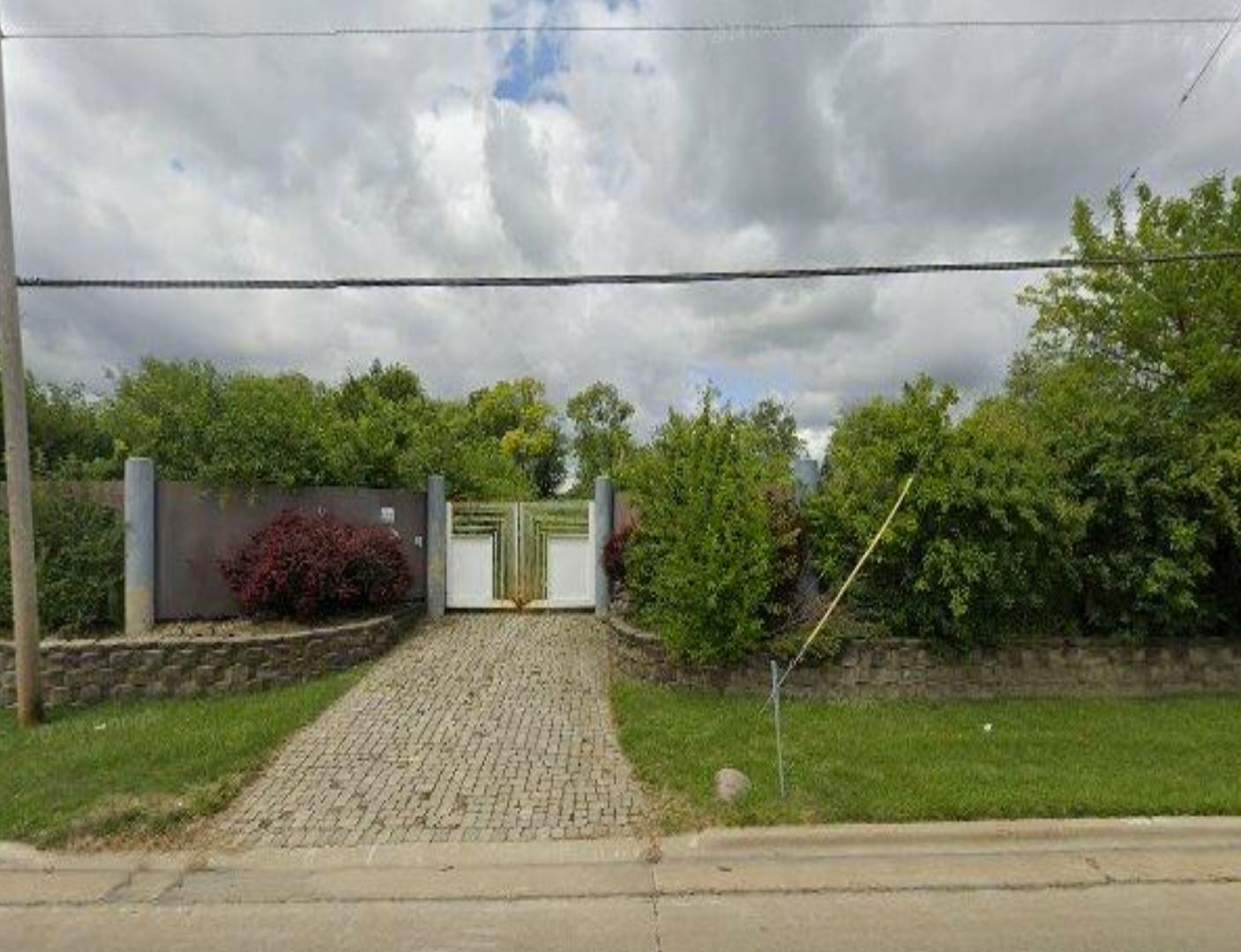 19020 Kedzie Avenue Property Photo