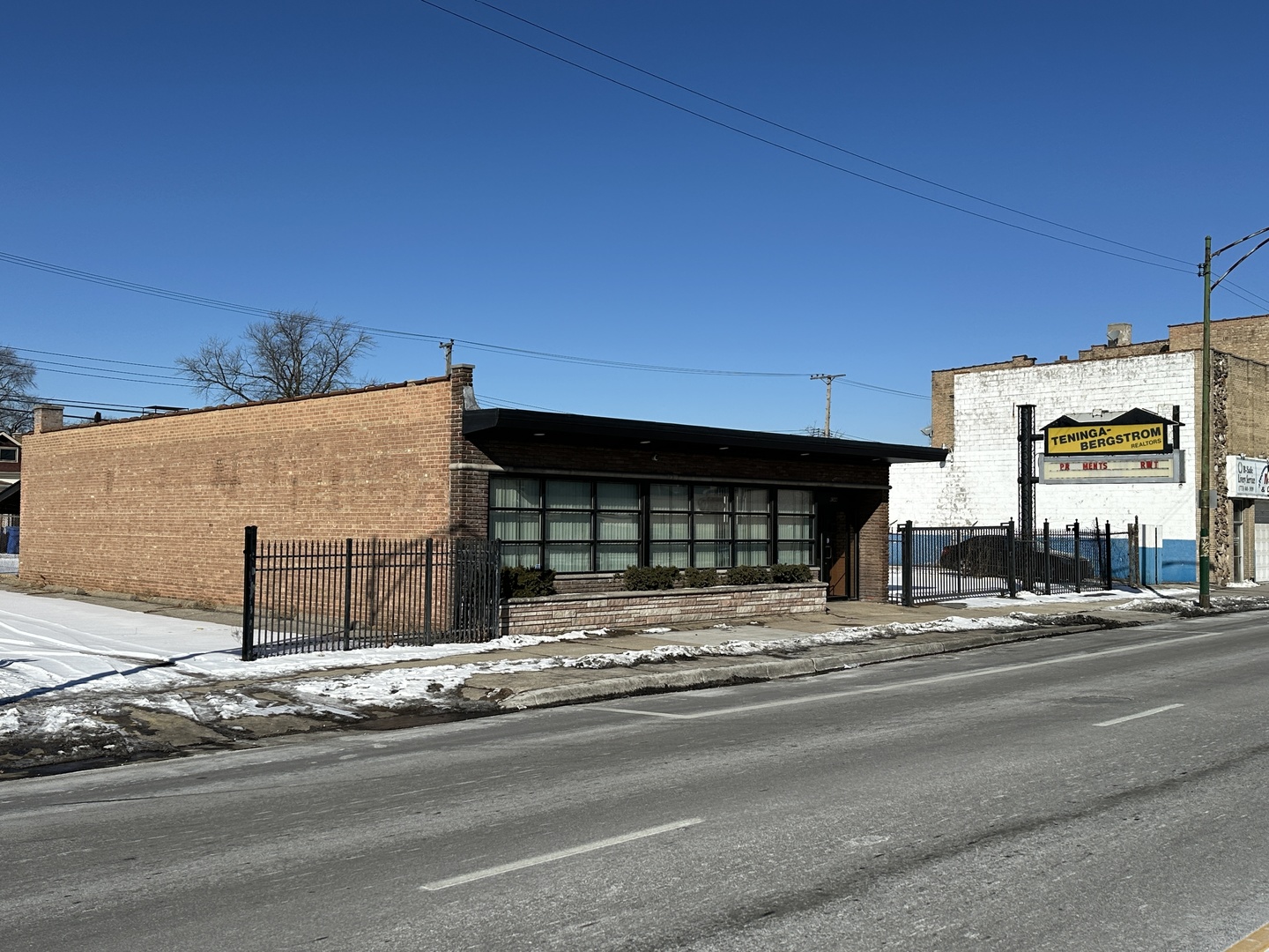 8544 S Ashland Ave Property Photo 1