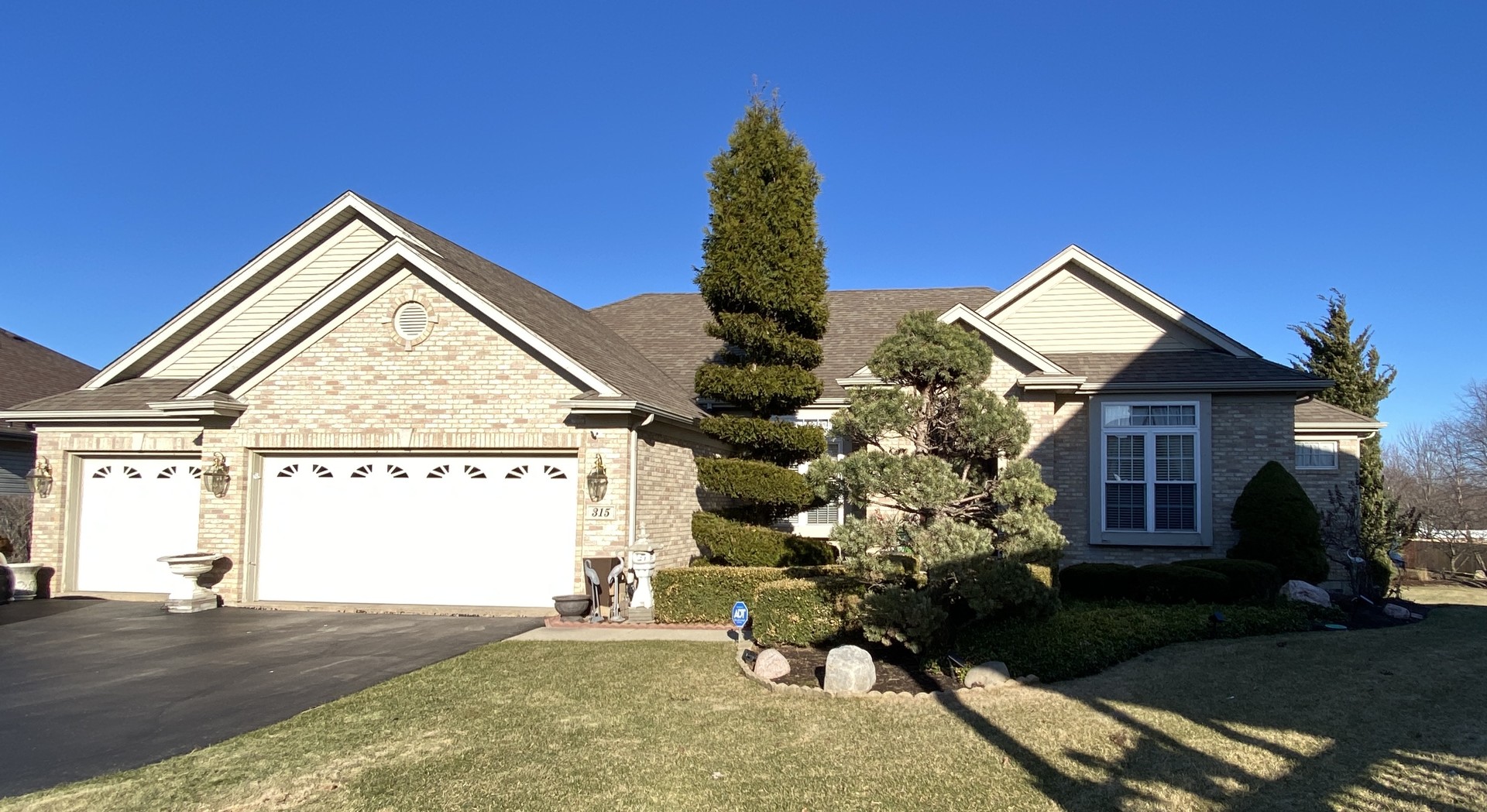 315 Prairie Ridge Drive Property Photo