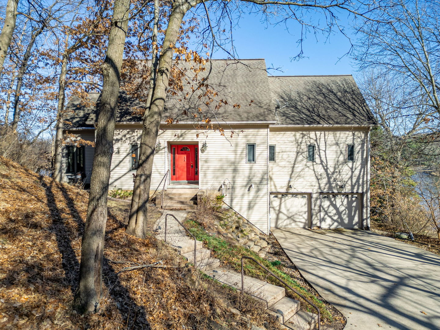 447 Sangamon Ln Property Photo