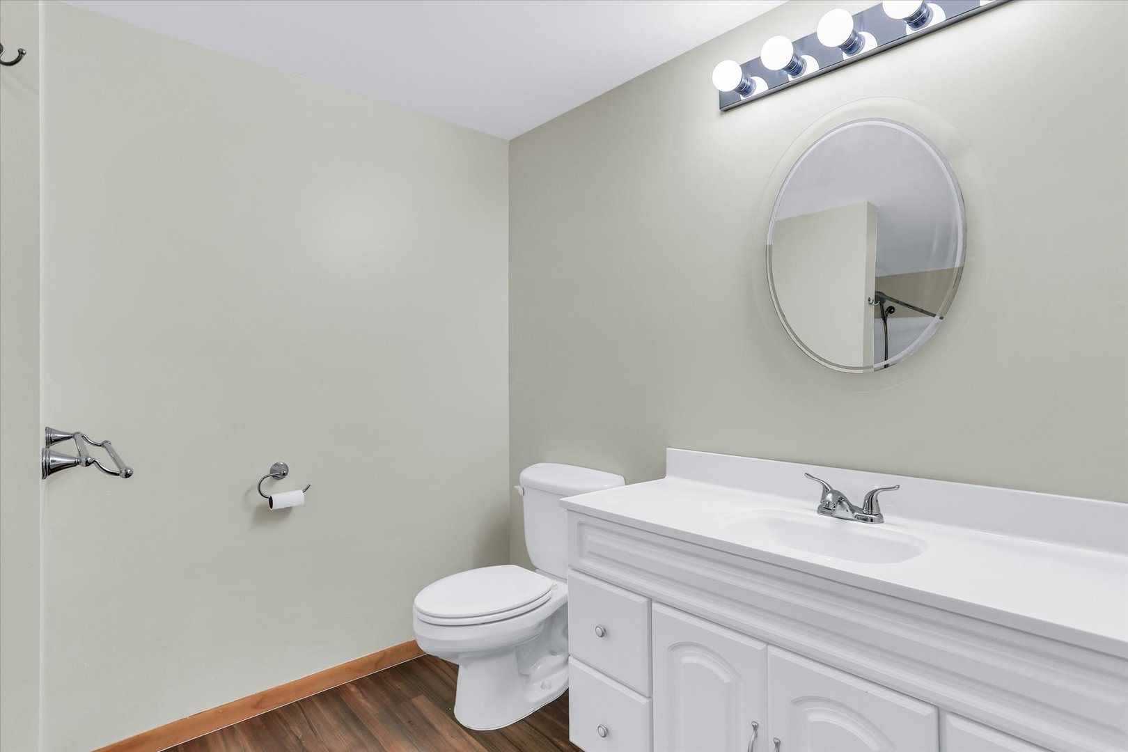 1001 E Sunnycrest Drive Property Photo 23