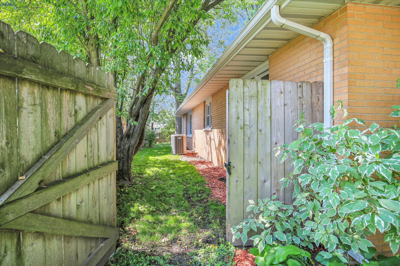 1001 E Sunnycrest Drive Property Photo 27