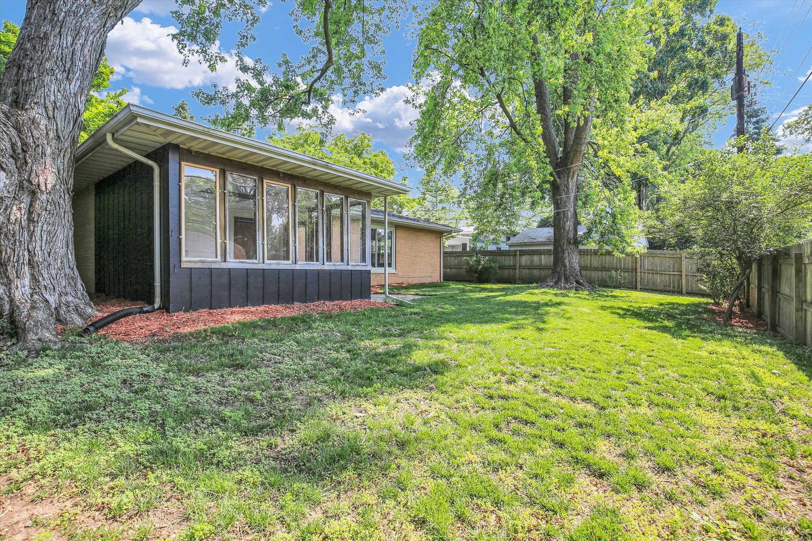1001 E Sunnycrest Drive Property Photo 33