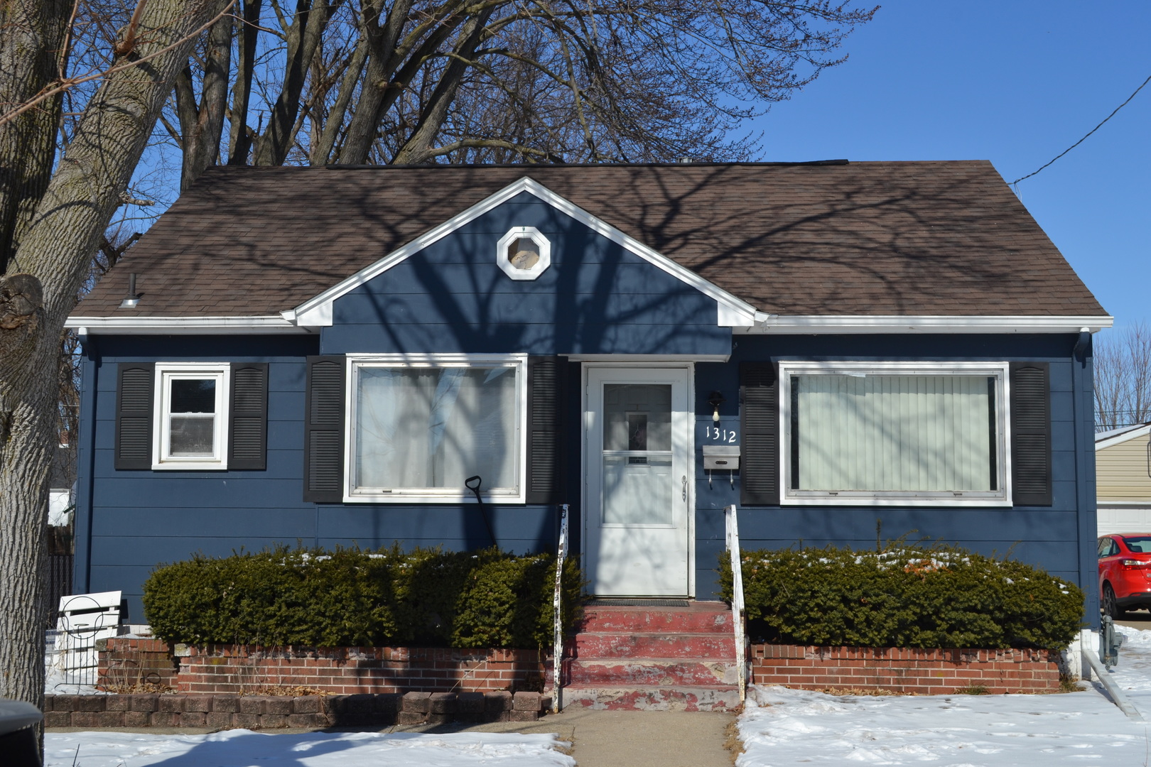 1312 E 15th Street Property Photo