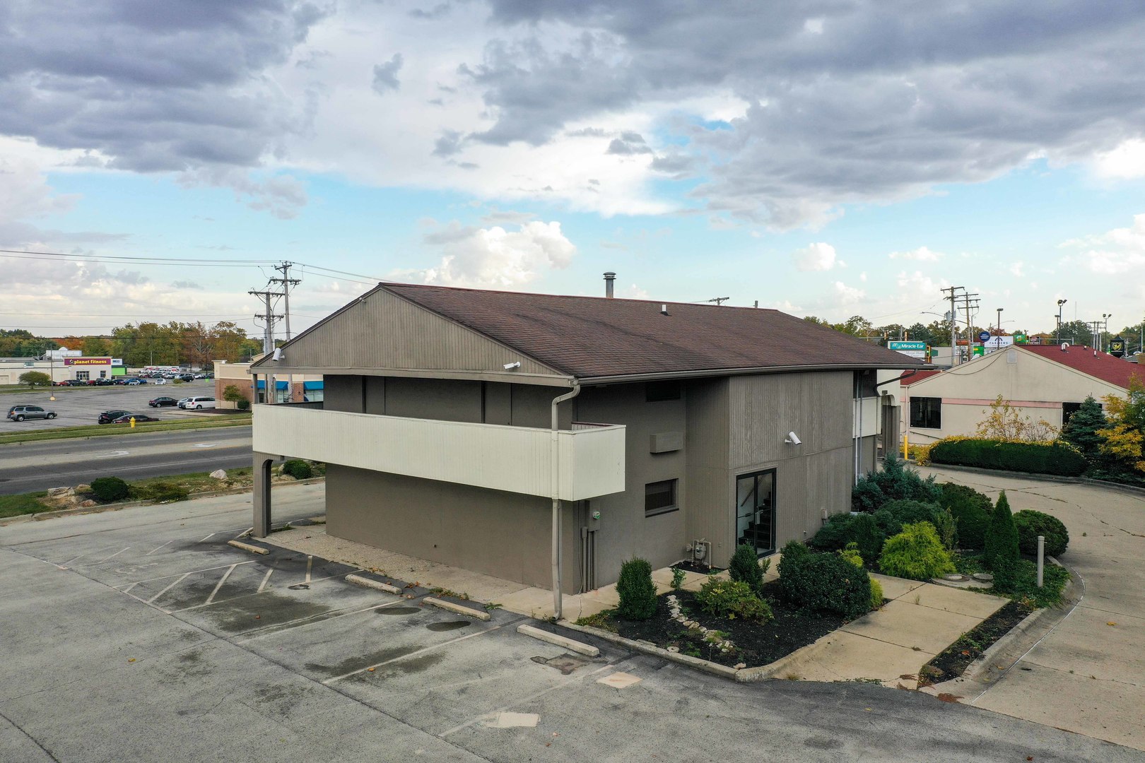2806 N Vermillion Street Property Photo 5