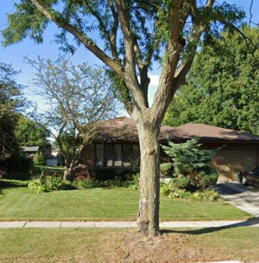 424 W 65th St Property Photo