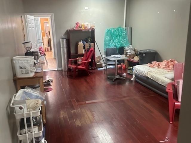 5416 N Broadway Street Property Photo 4