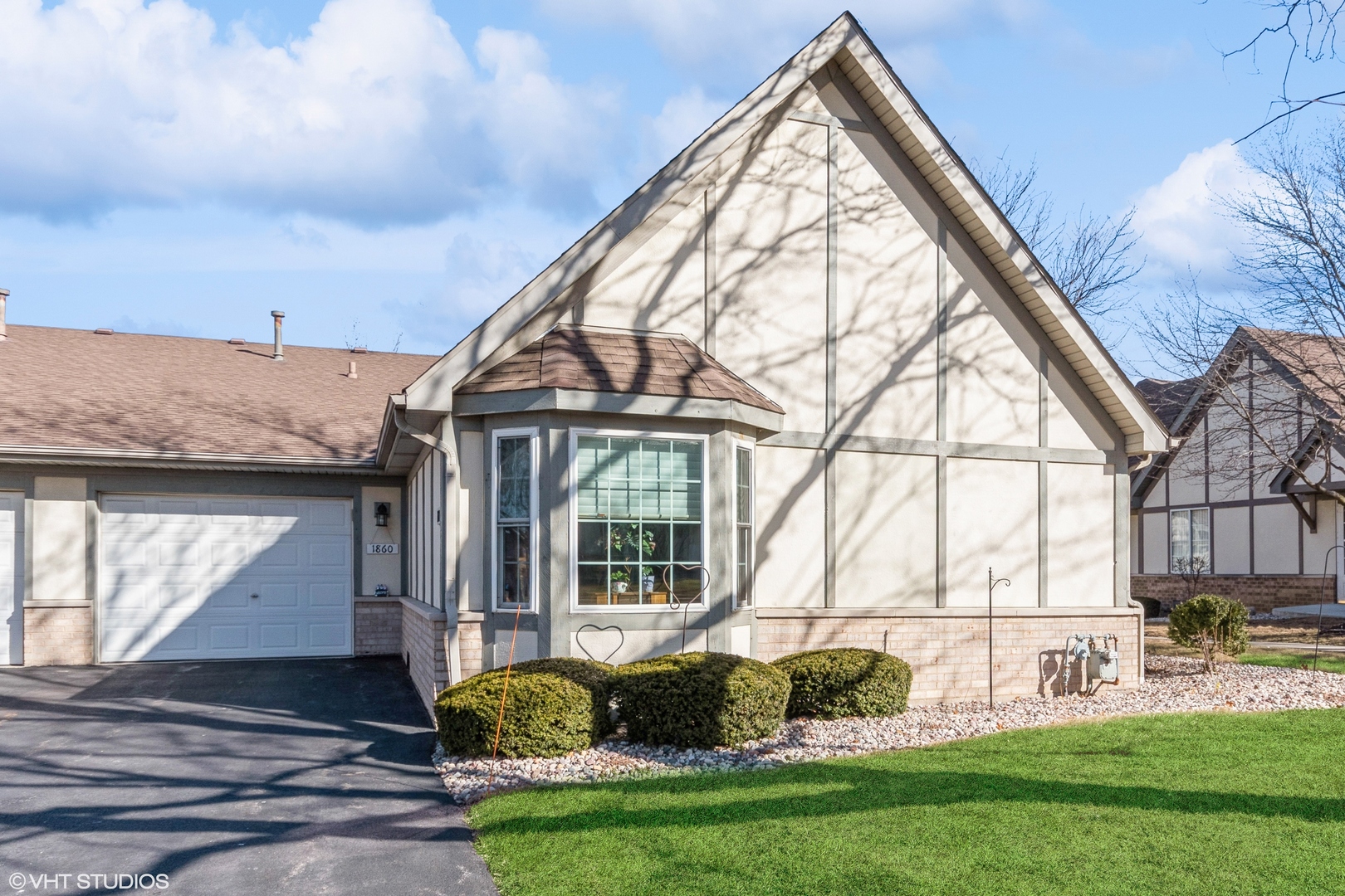 1860 Willow Circle Drive Property Photo