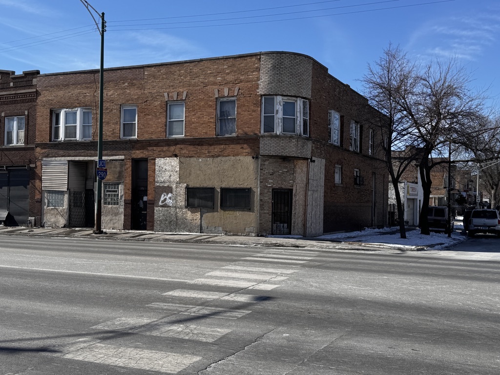 502 S Cicero Avenue Property Photo 1