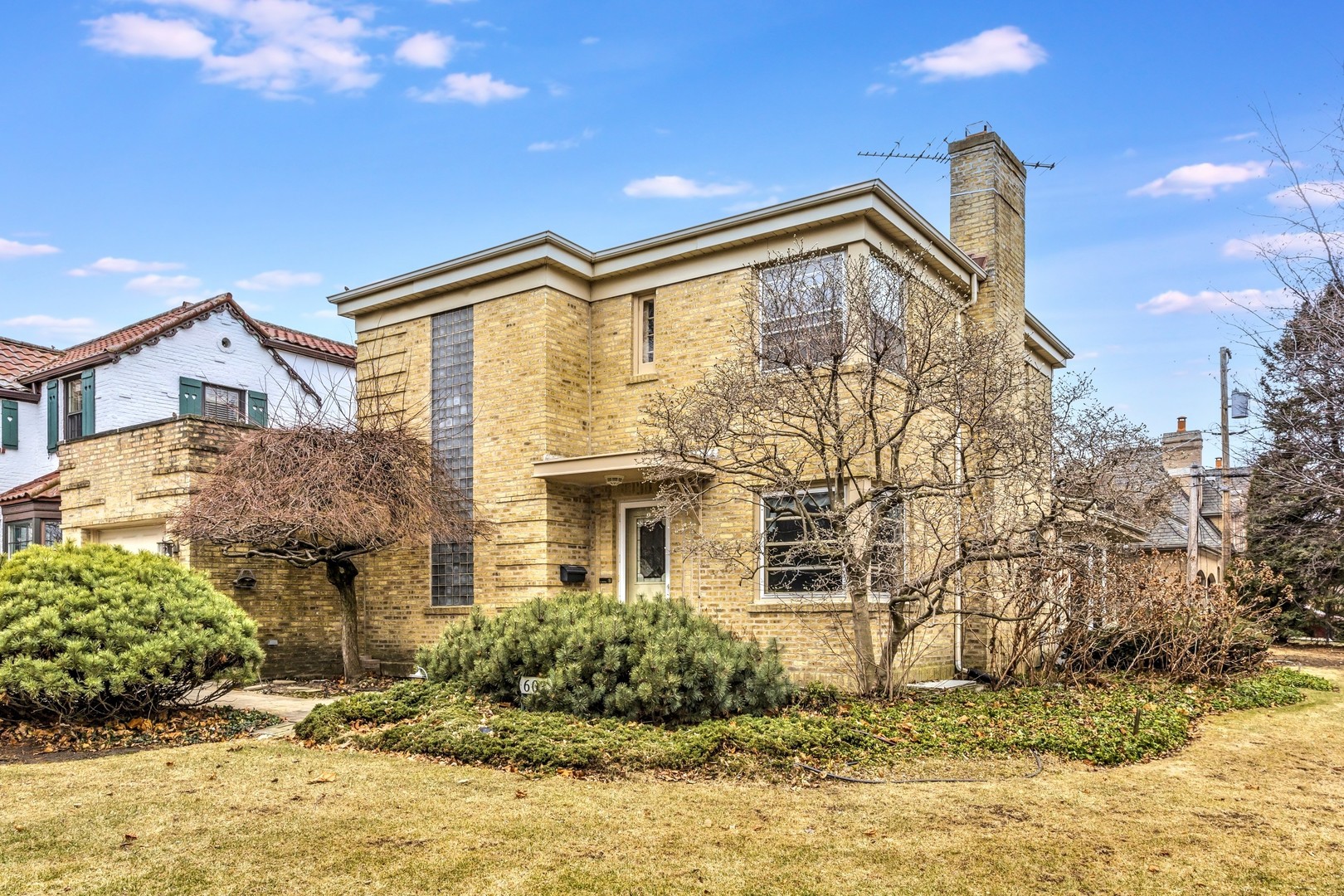 602 S Belmont Avenue Property Photo