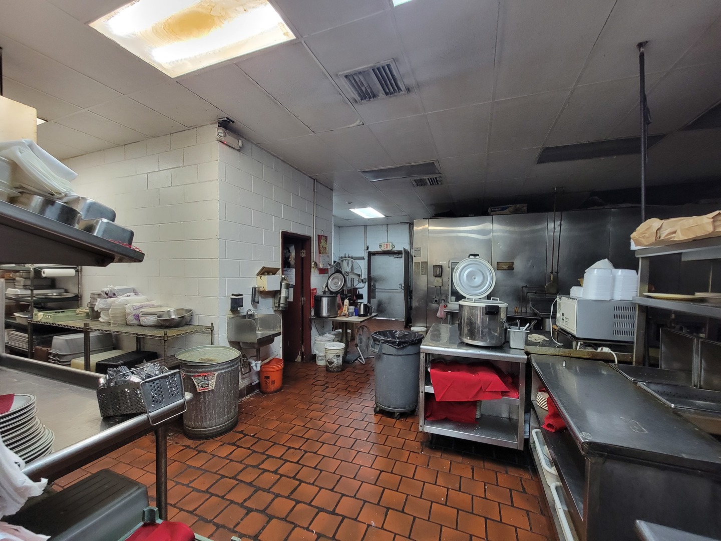 1180 Roosevelt Road Property Photo 15