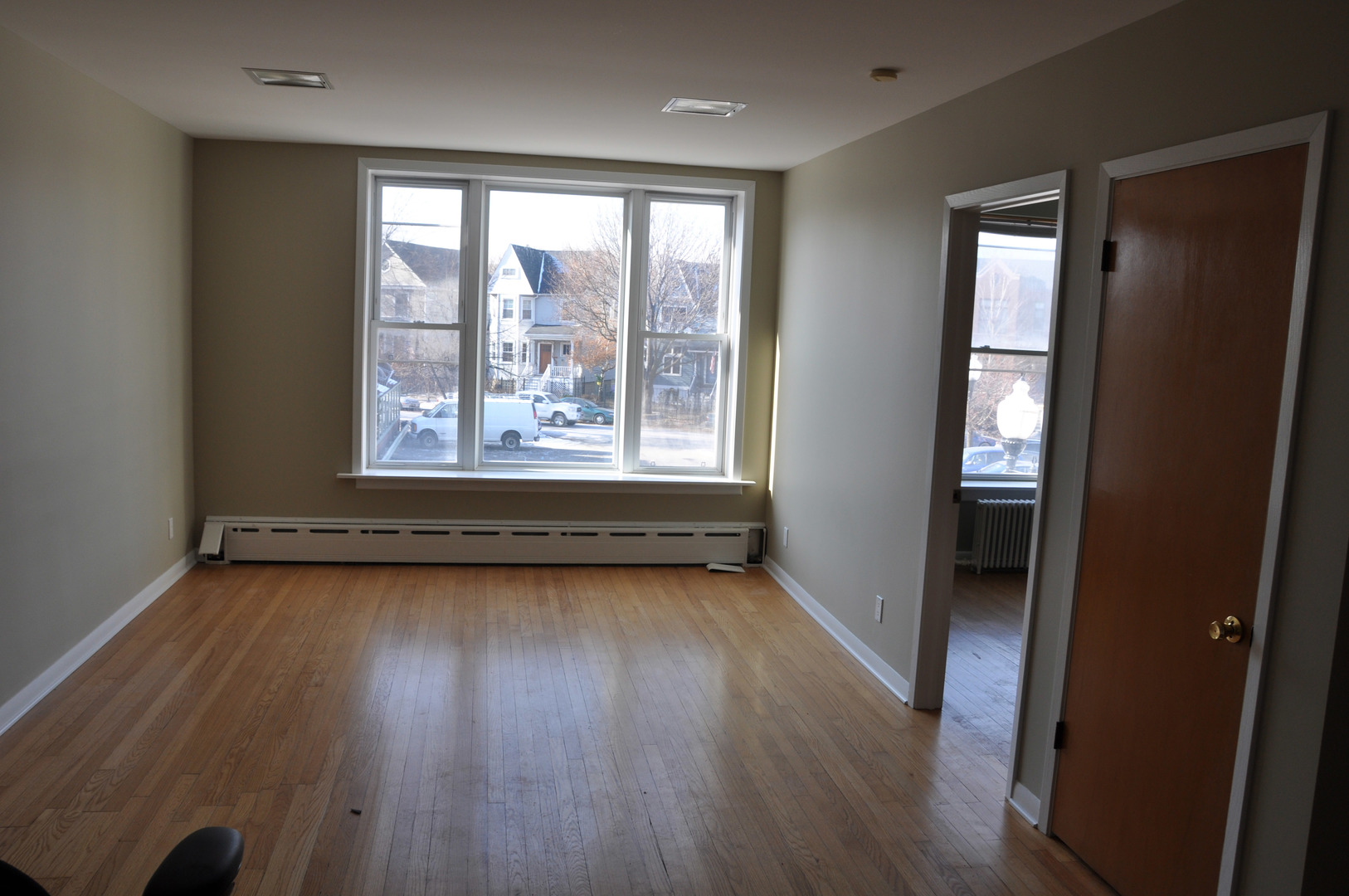 4345 N Lincoln Avenue Property Photo 28