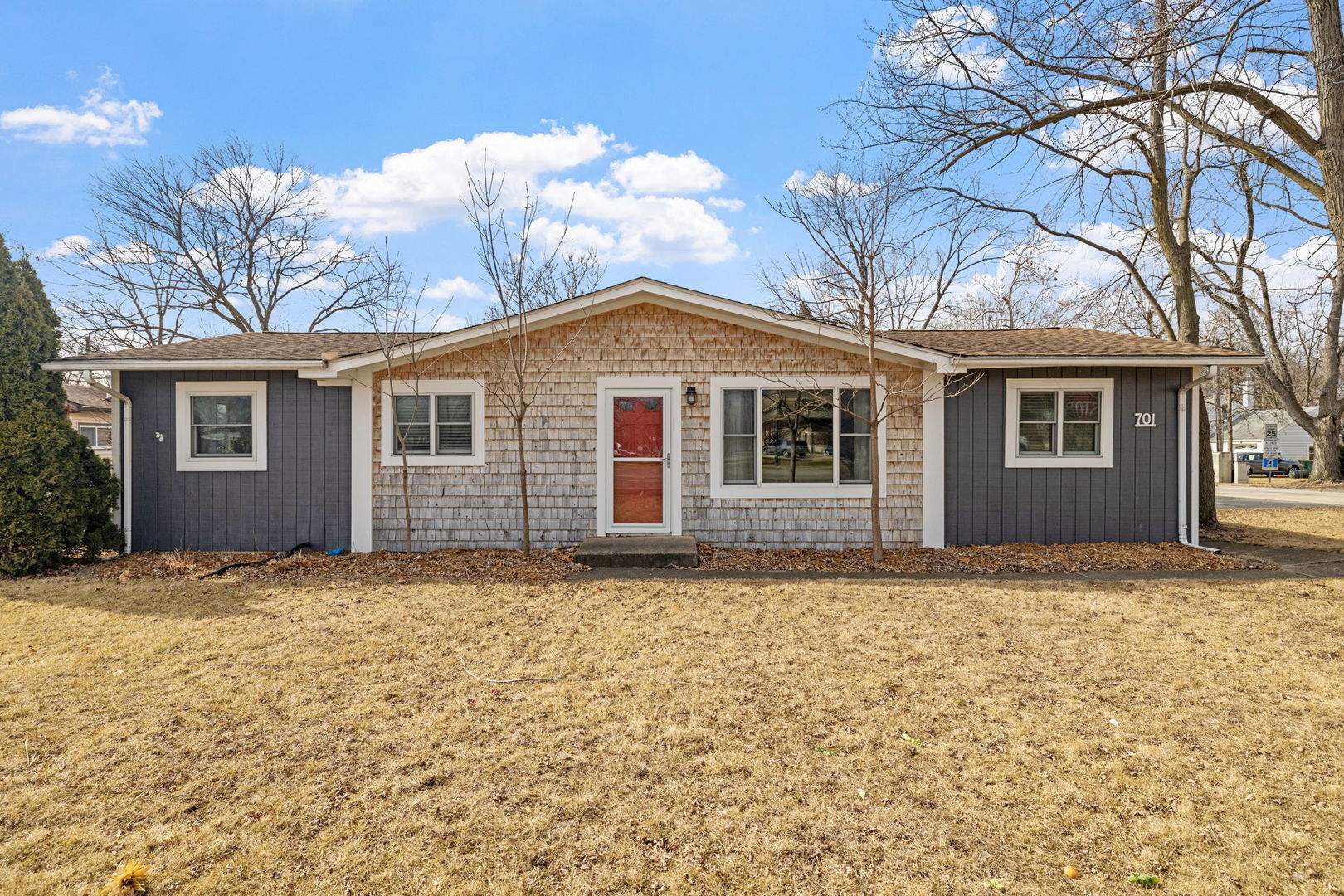701 Cottage Street Property Photo 1