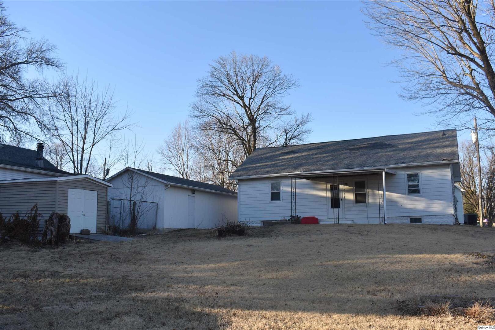 334 E South Property Photo 3