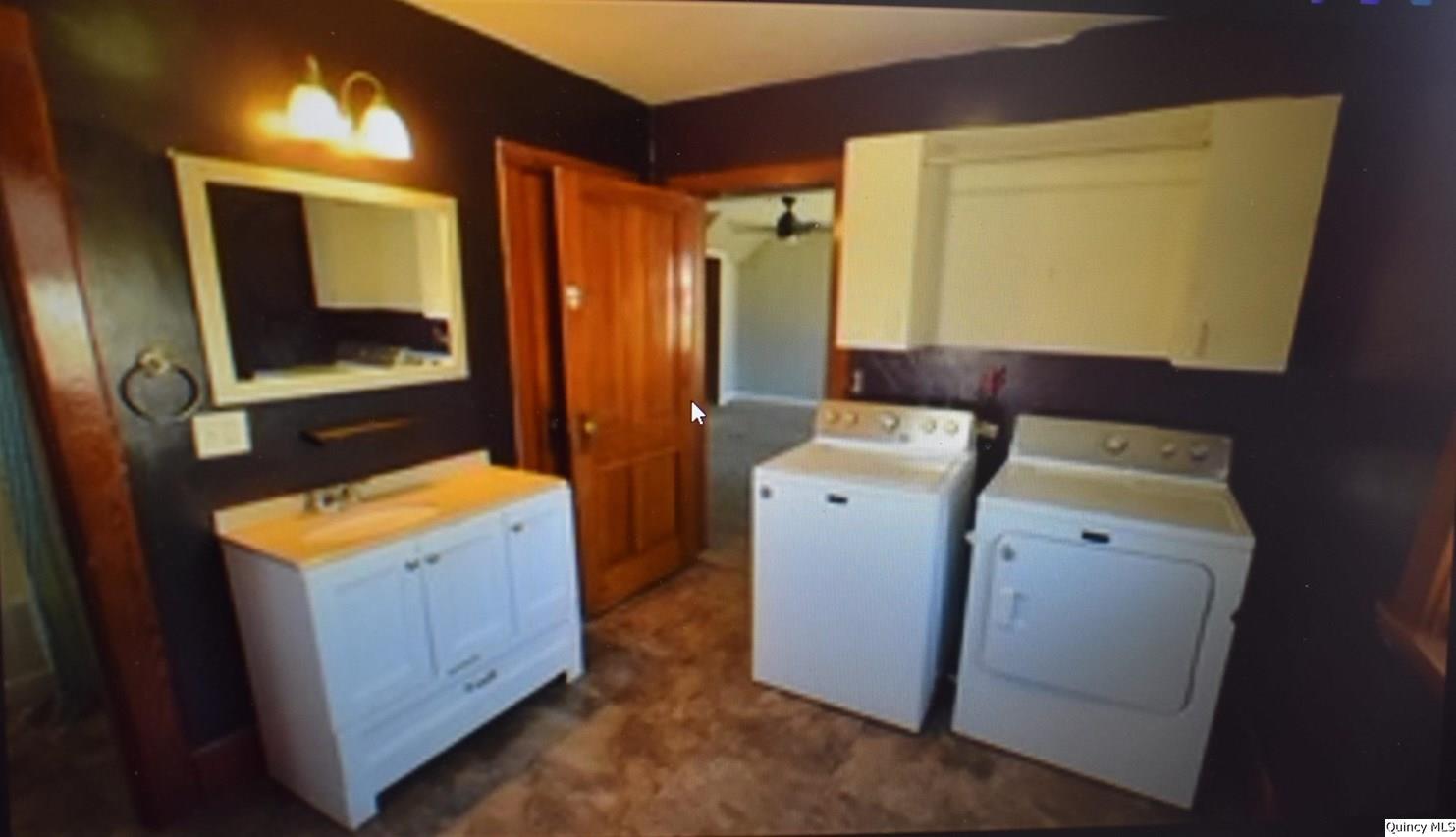 334 E South Property Photo 4