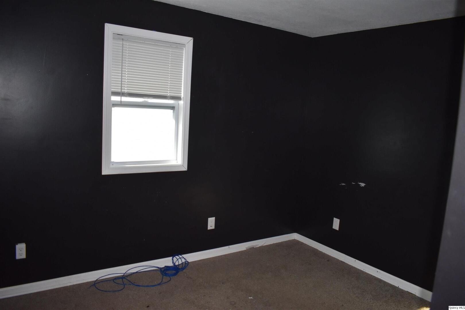 334 E South Property Photo 9