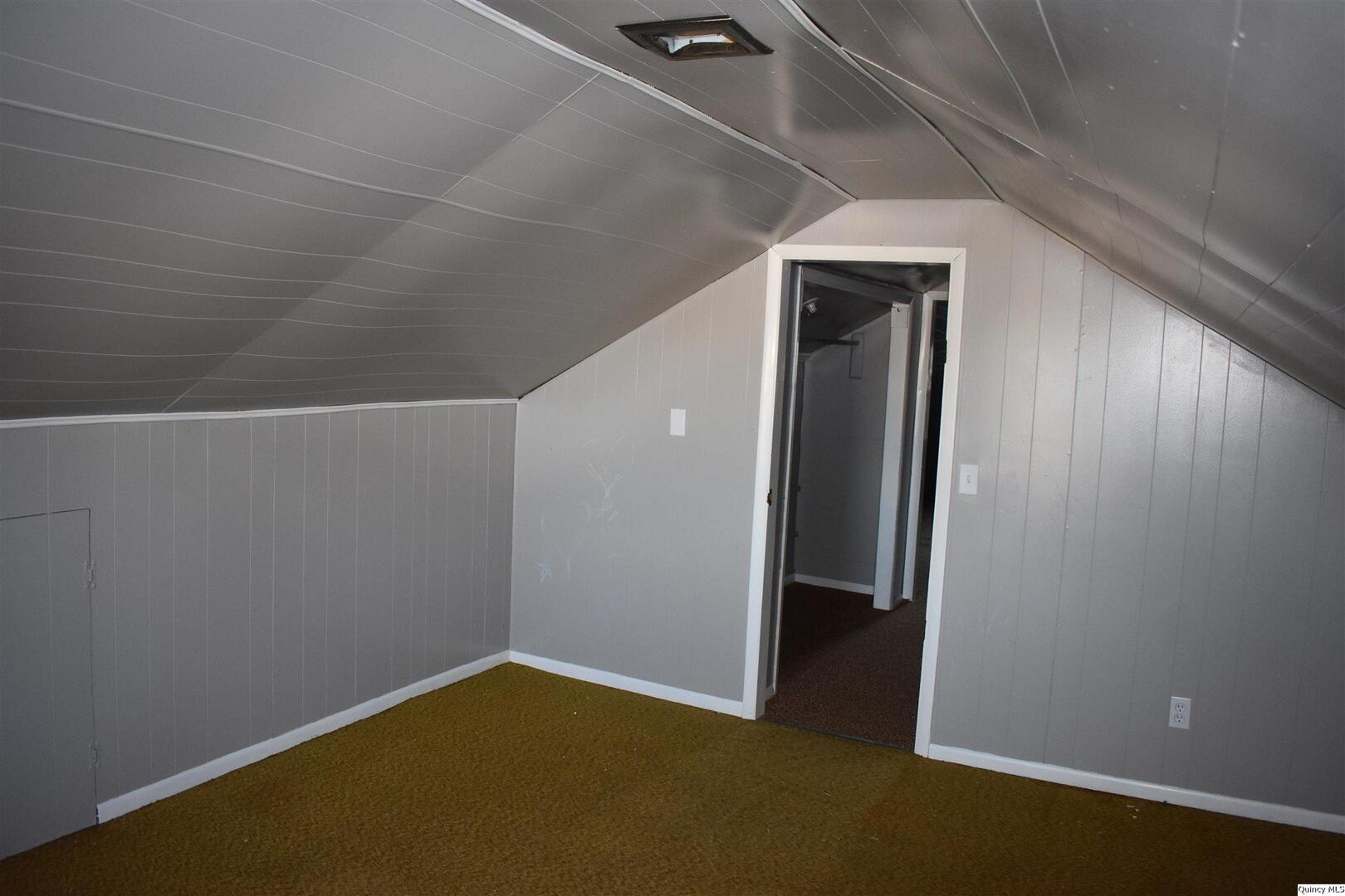 334 E South Property Photo 11
