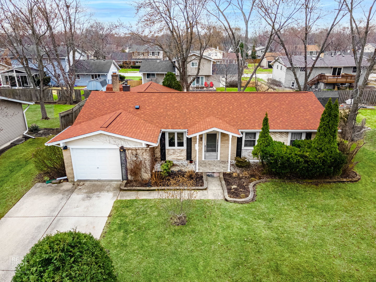 919 E Pratt Drive Property Photo