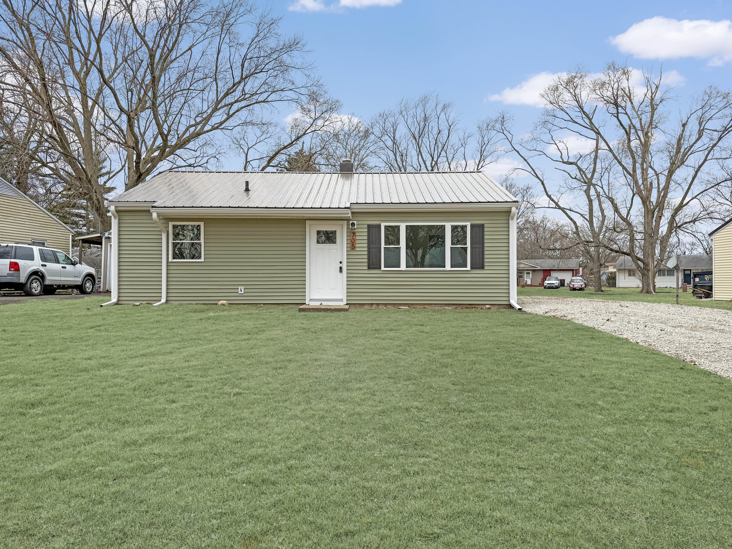 705 Illinois Drive Property Photo