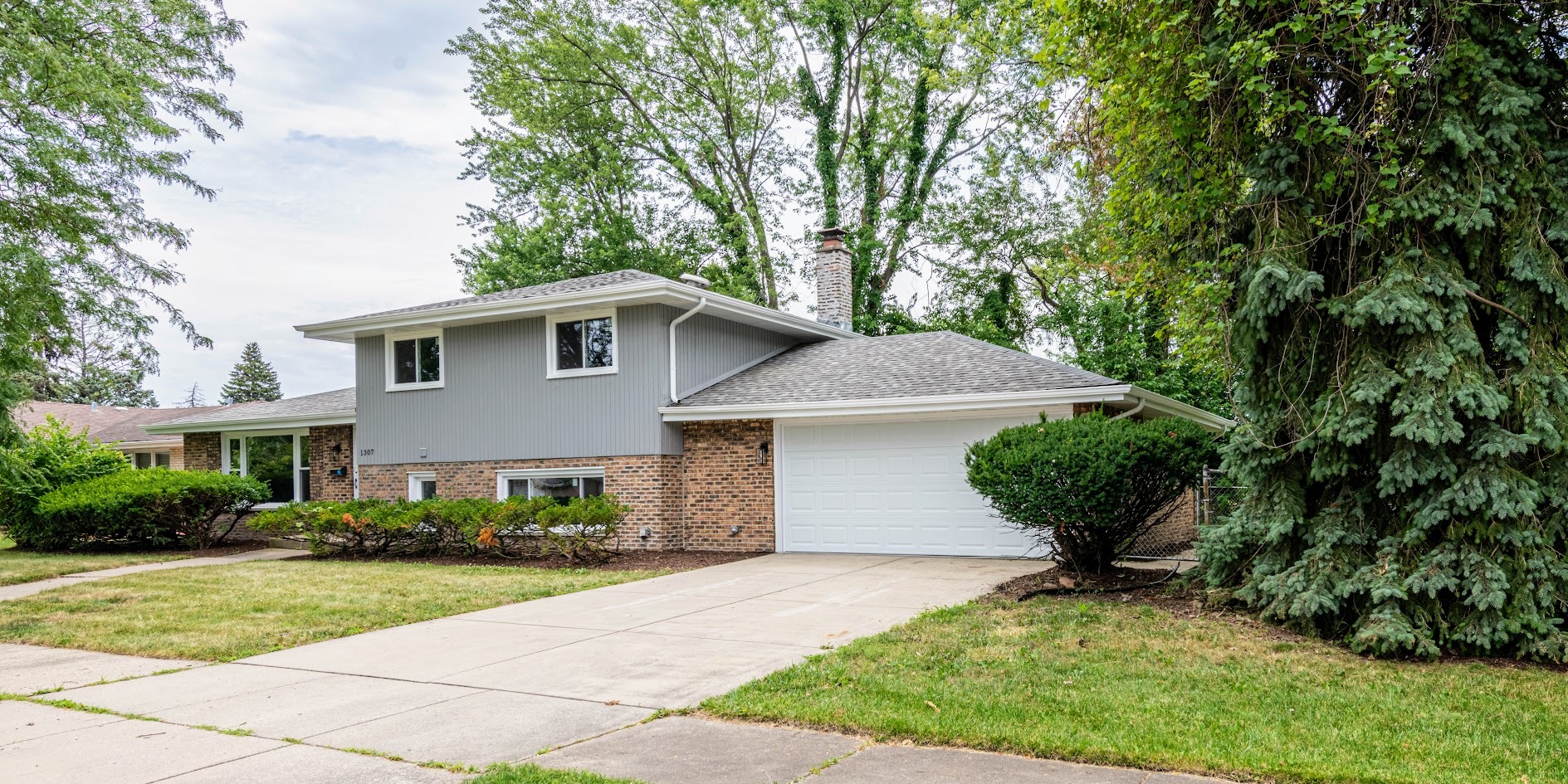 1307 E 169th Place Property Photo