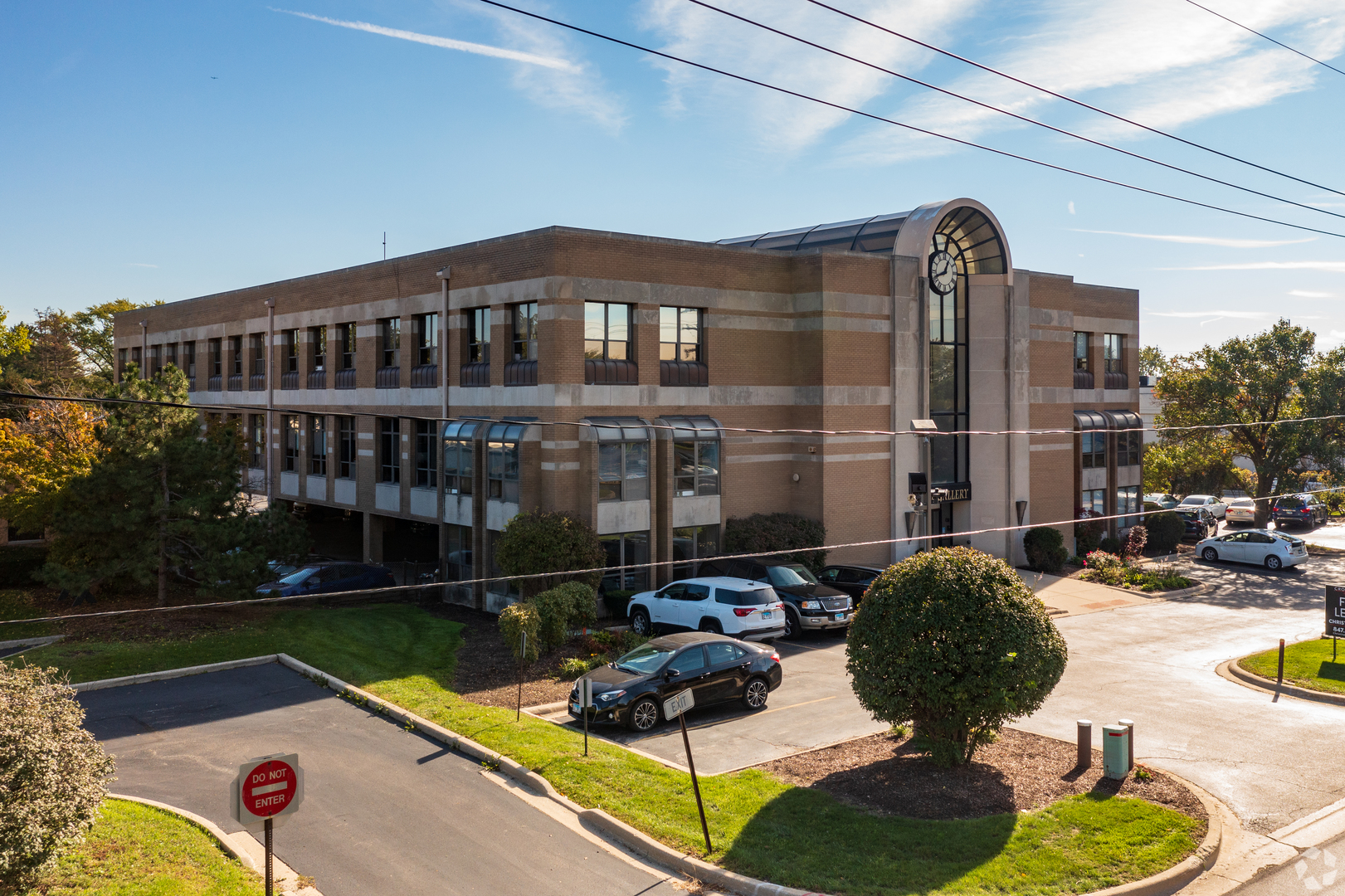 Oakbrook Terrace Real Estate Listings Main Image