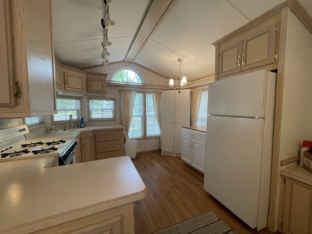 4-52 Woodhaven Lakes Property Photo 6