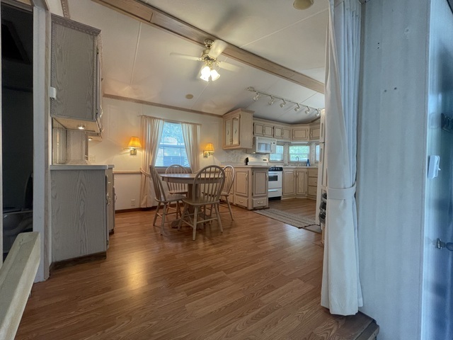 4-52 Woodhaven Lakes Property Photo 9