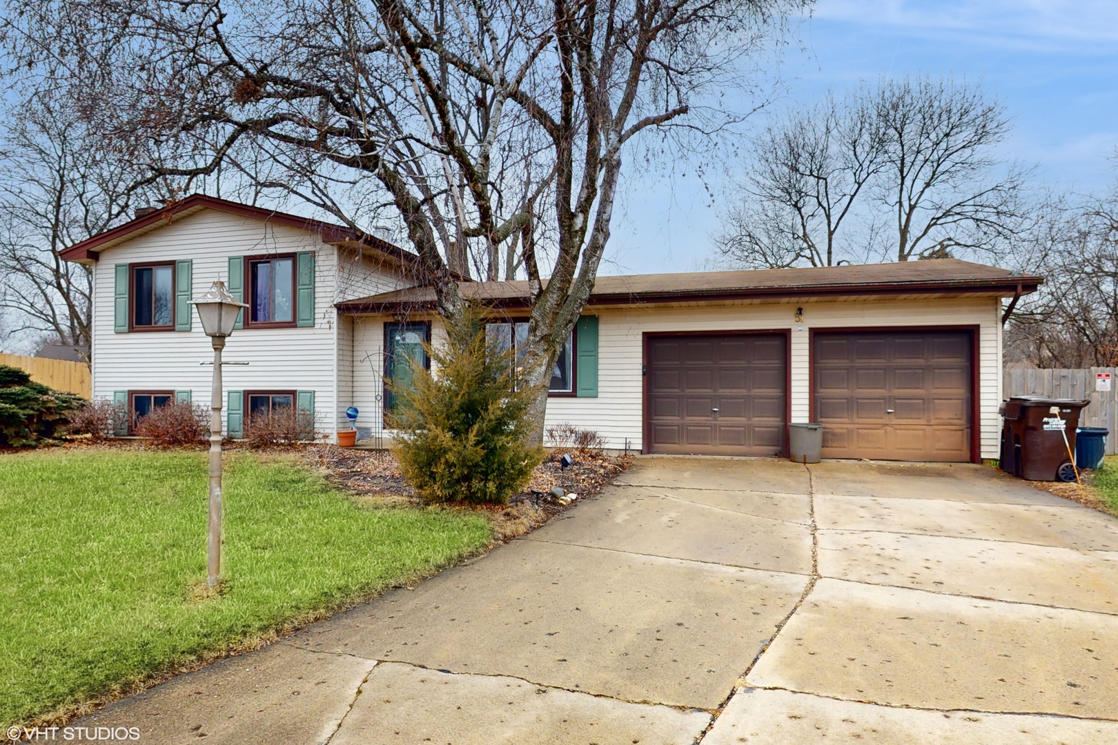51 Berkshire Dr Property Photo