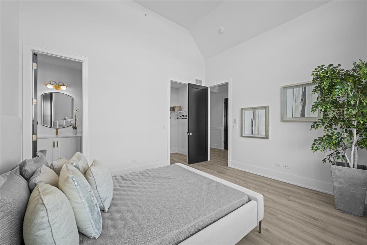 12299056 Property Photo 6