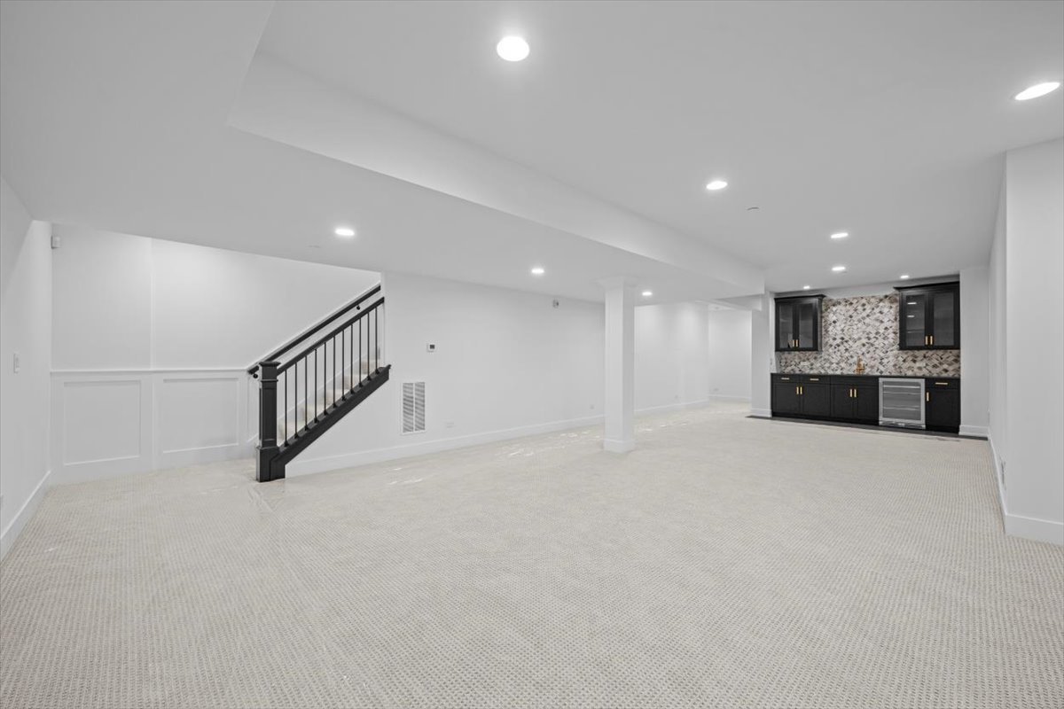 12299056 Property Photo 28