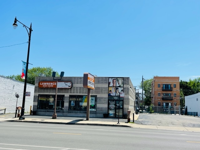3711 W Lawrence Avenue Property Photo 4