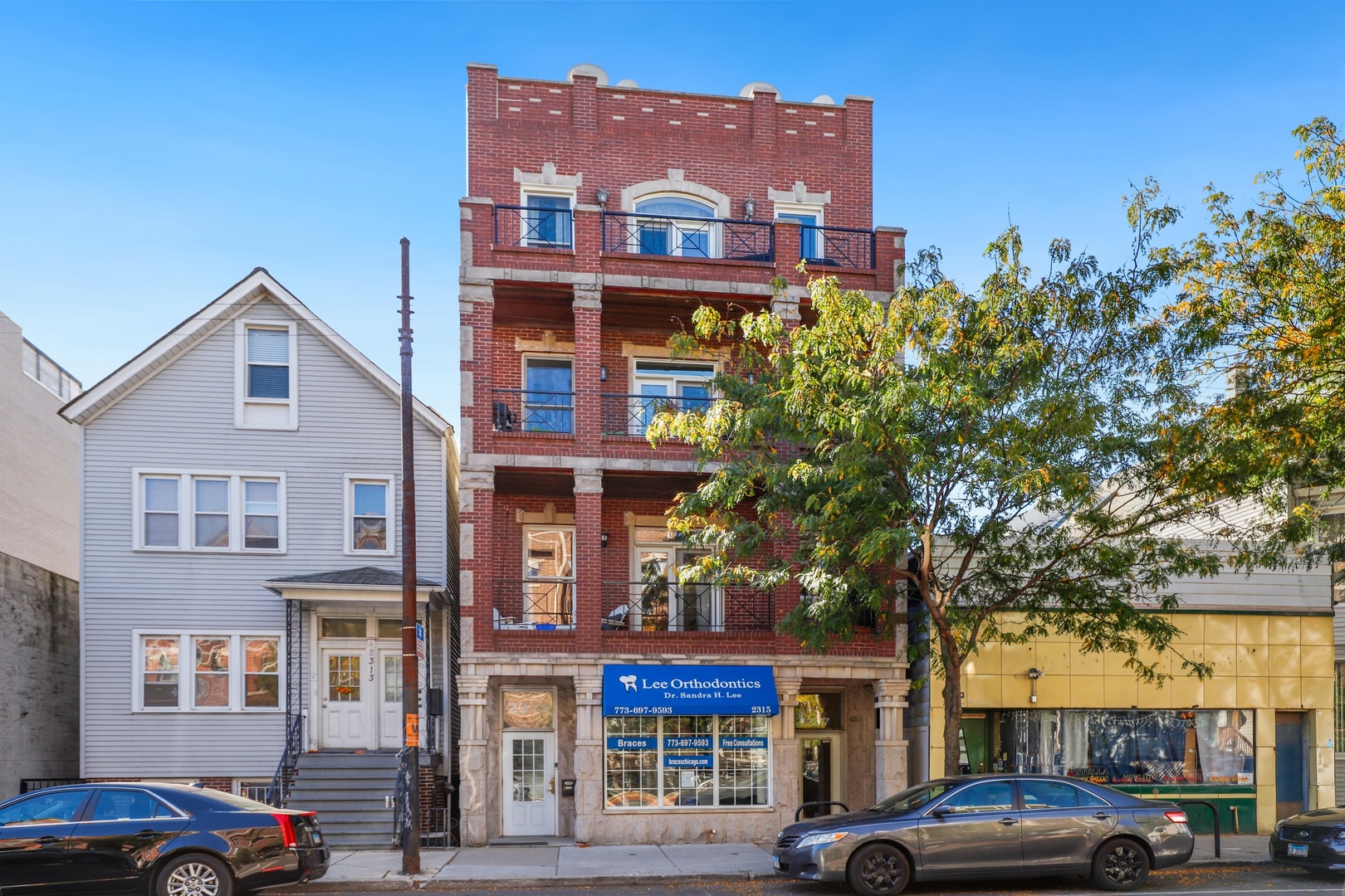 2317 W Belmont Ave Property Photo