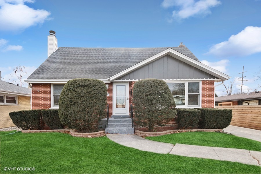 1001 Oakton Street Property Photo
