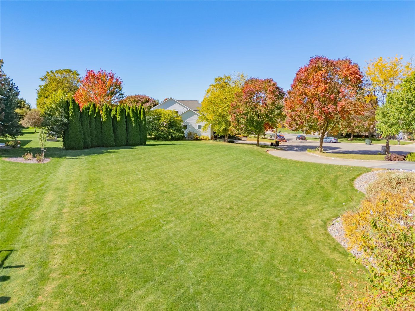 1237 Marcella Court Property Photo 12