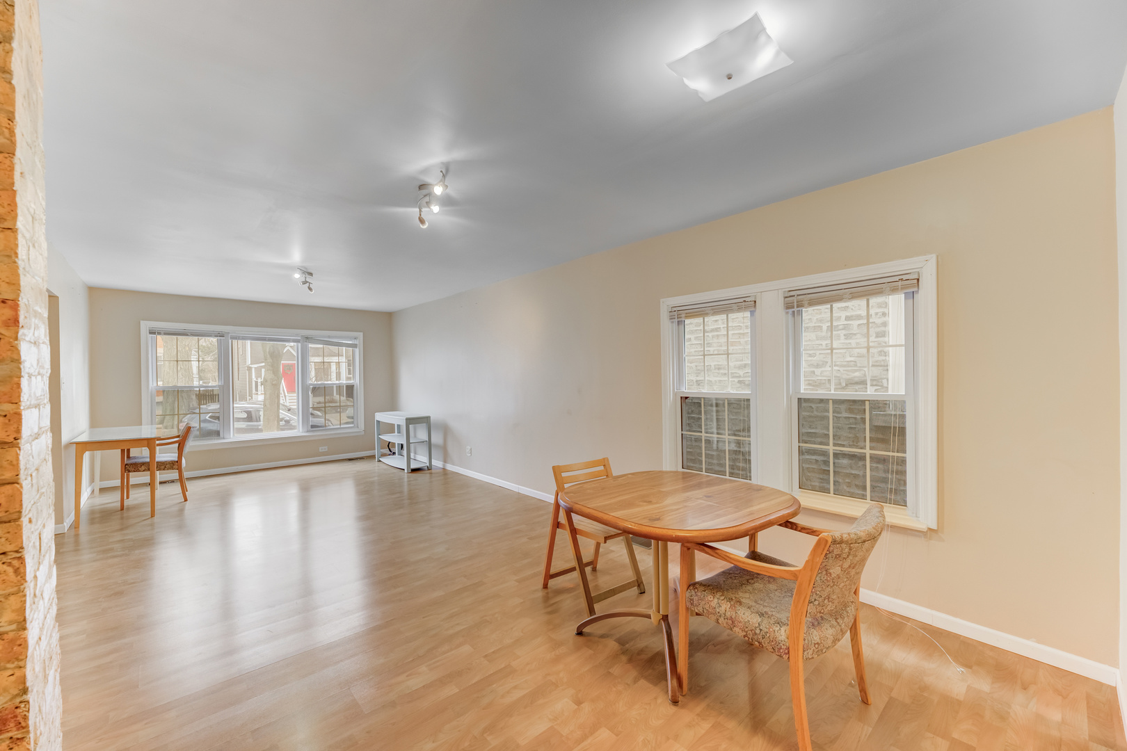 4018 N Whipple Street Property Photo 5