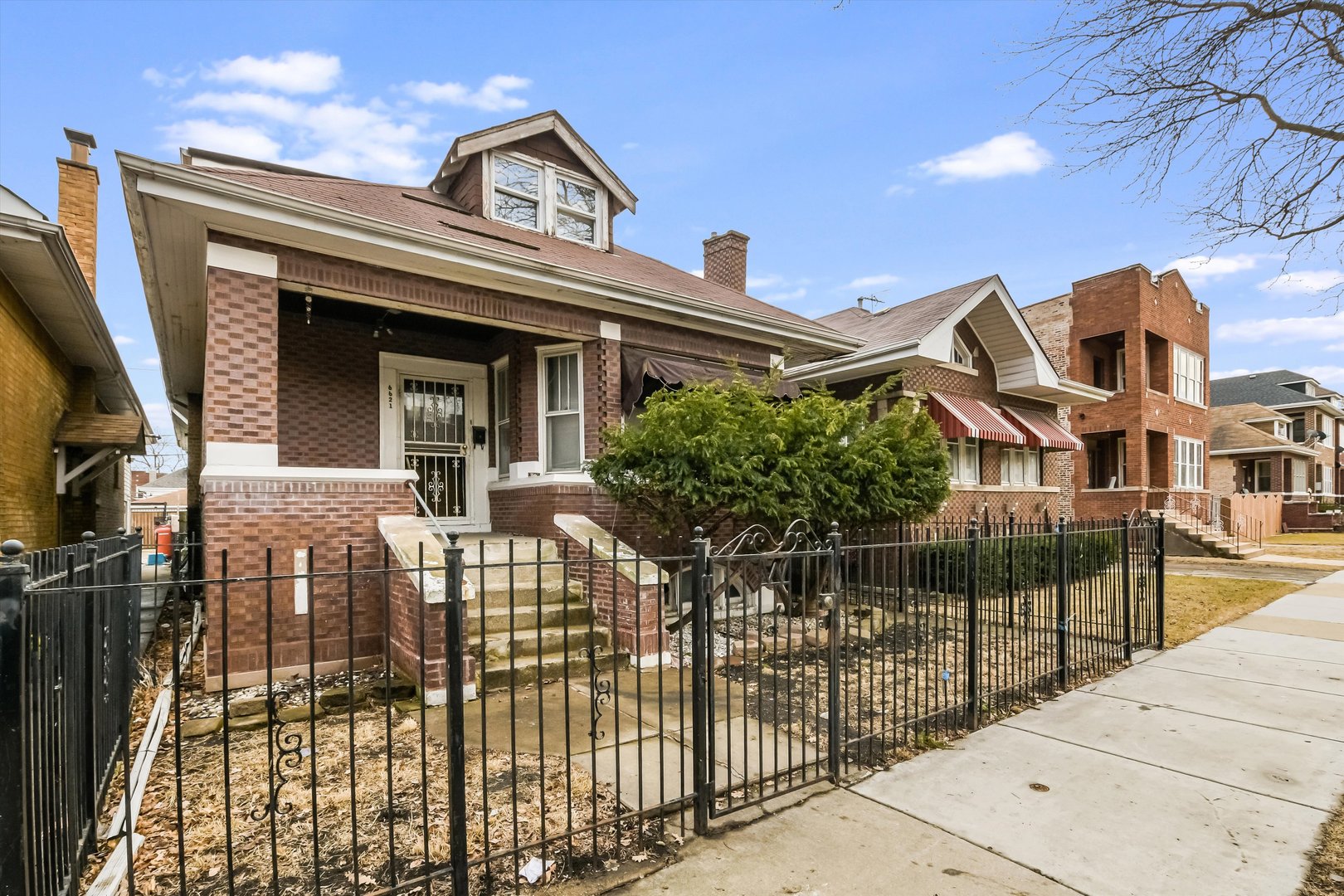 6621 S Fairfield Avenue Property Photo