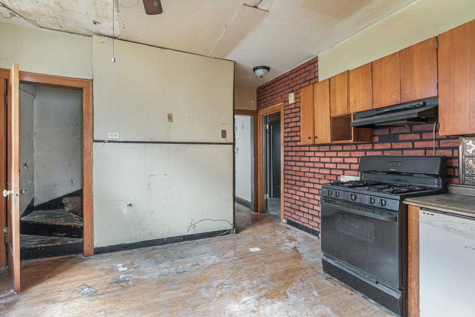 6621 S Fairfield Avenue Property Photo 7
