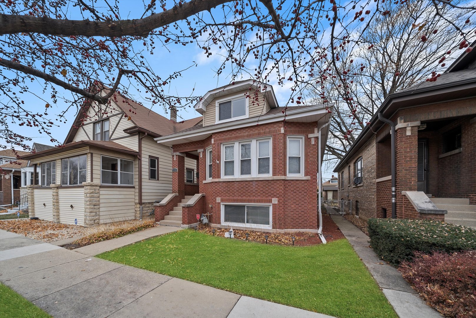 2216 East Avenue Property Photo