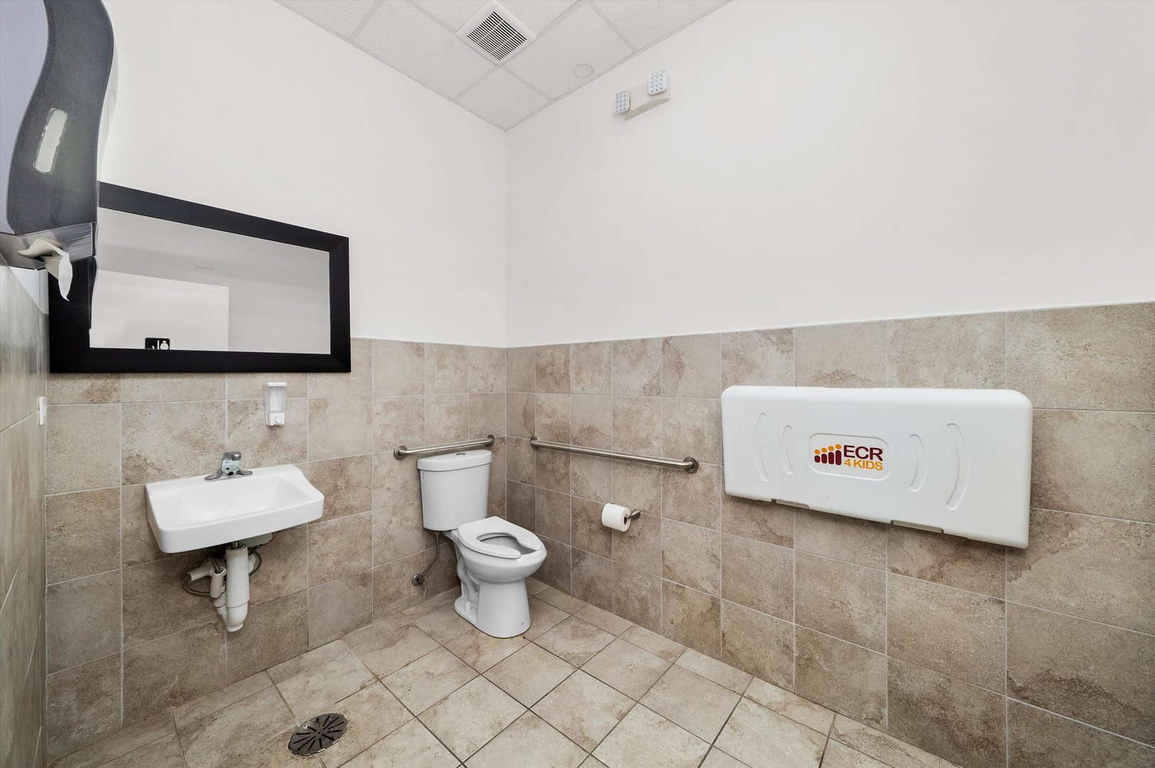 6730 Cermak Road Property Photo 19